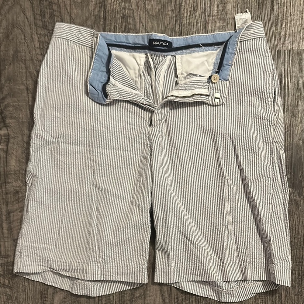 Nautica Men's Blue Striped Shorts